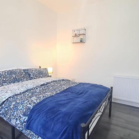 Cosy Room In Manor Park Londres Extérieur photo